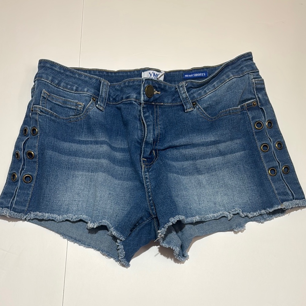 Vintage YMI 90’s Y2k juniors 9 side lace up shorts grommet outseam frayed hem 9